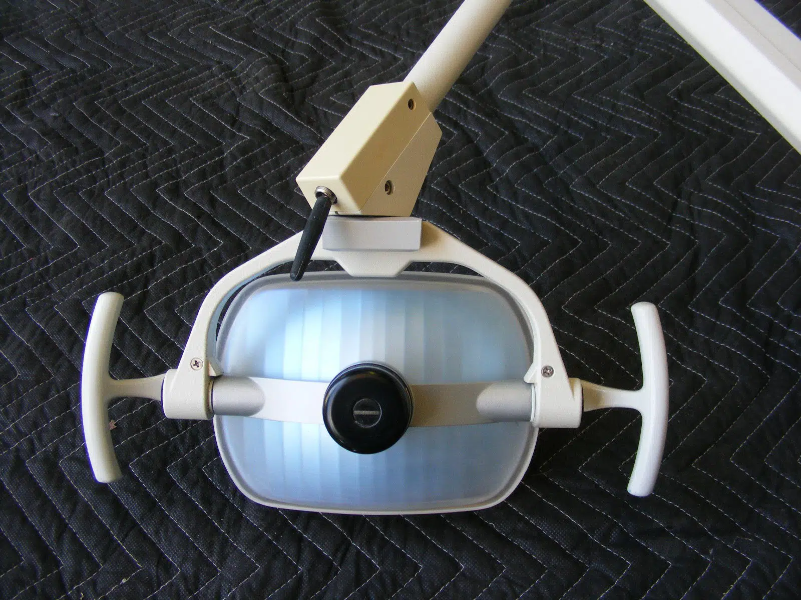 ADEC 6300 Track Mount Operatory Dental Lamp